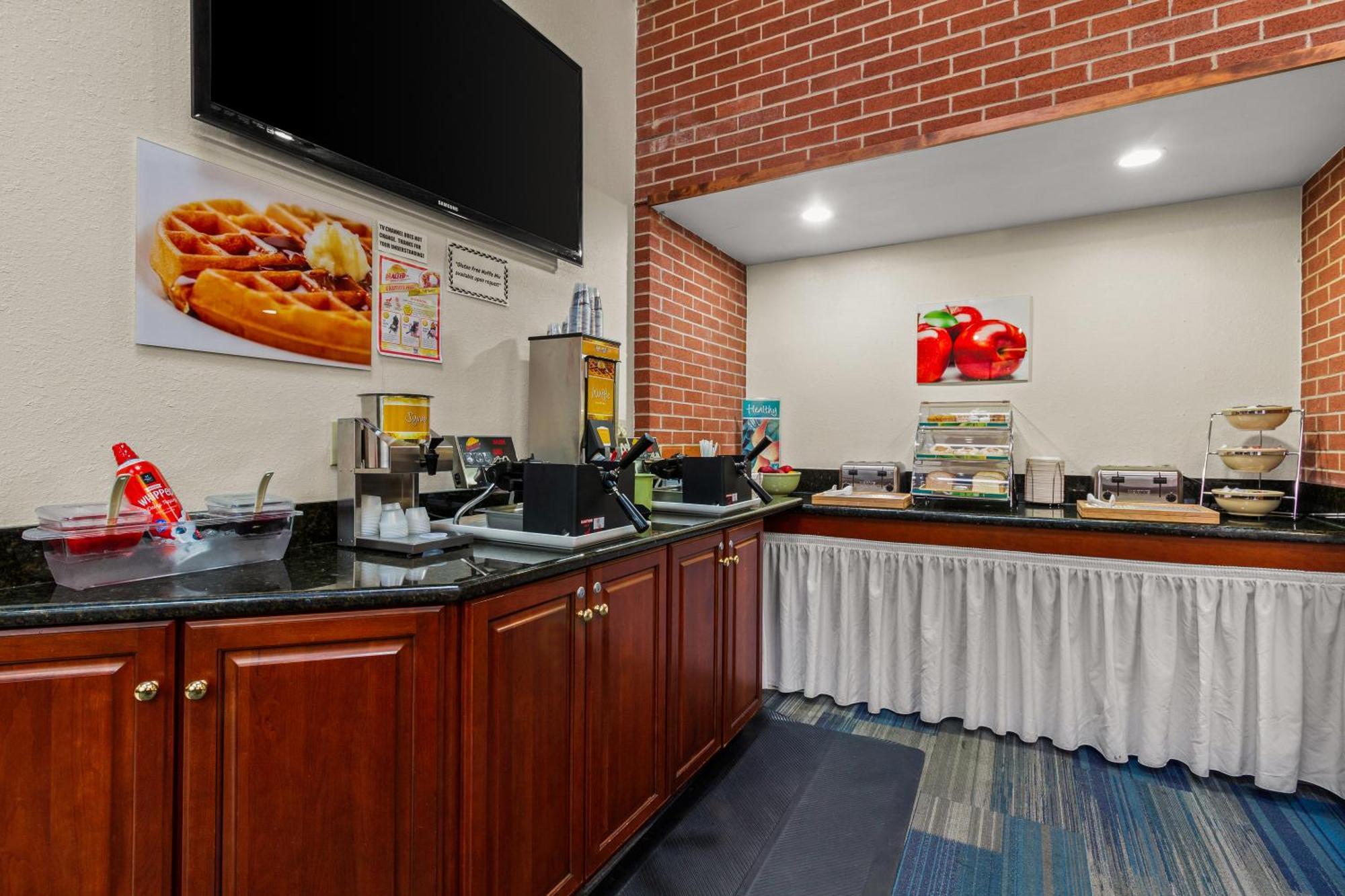 Suburban Studios Altoona Dış mekan fotoğraf