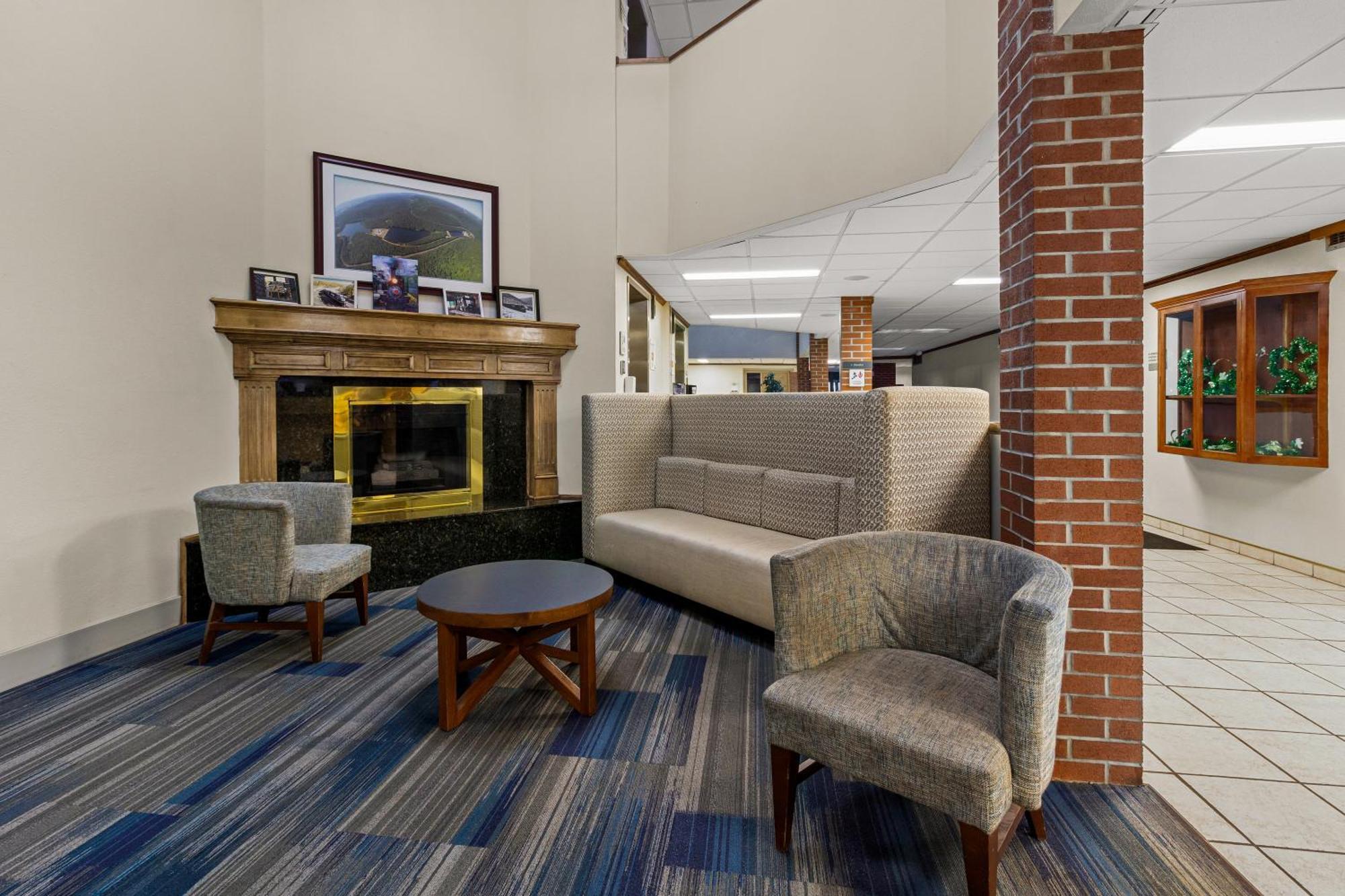 Suburban Studios Altoona Dış mekan fotoğraf