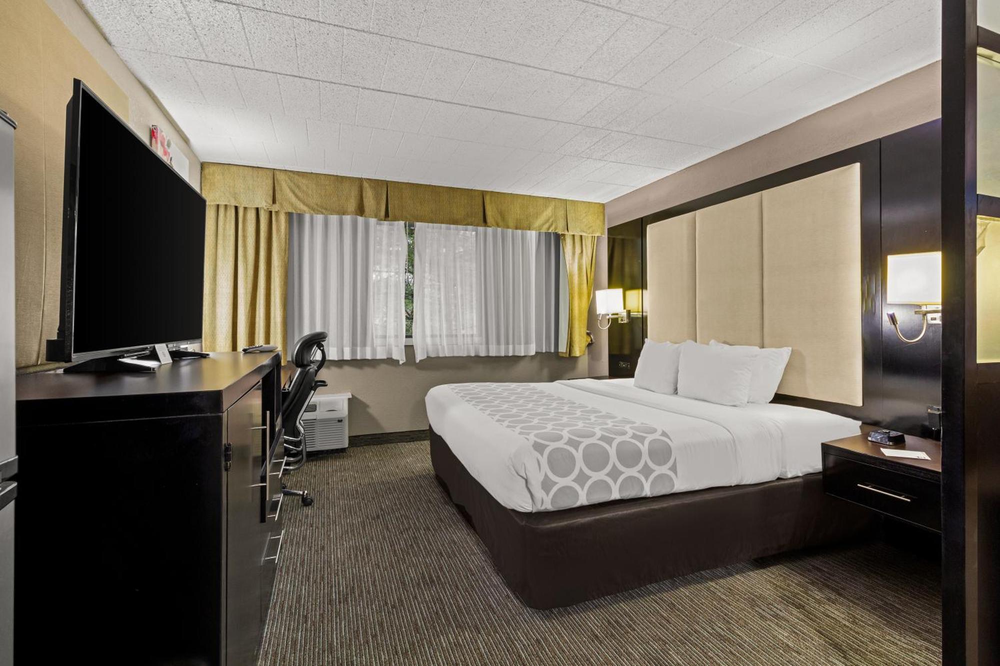 Suburban Studios Altoona Dış mekan fotoğraf